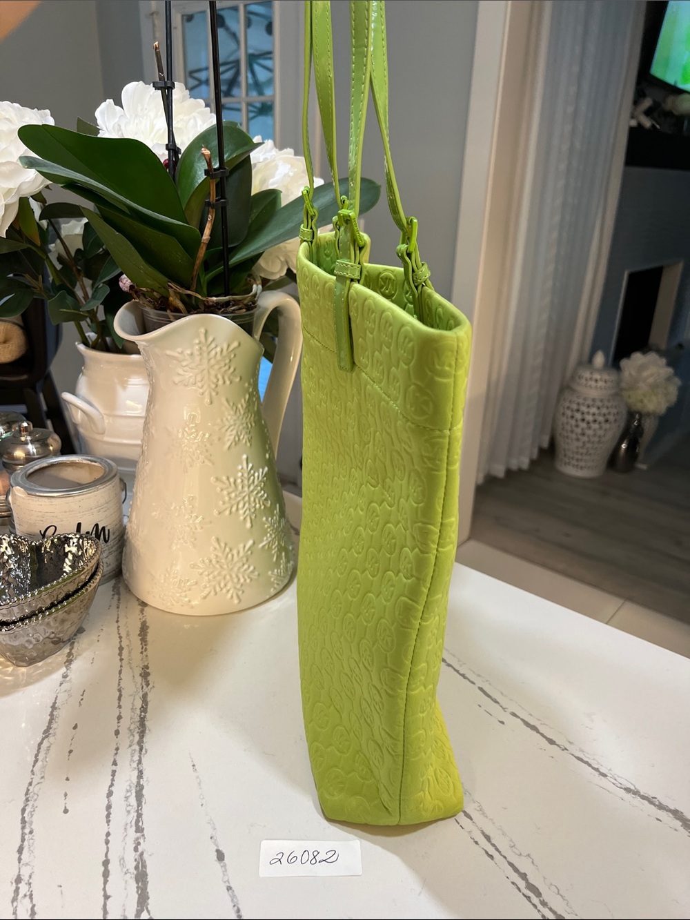 Michael Kors Het Set Neoprene Large Neon Lime Embossed Logo Tote - Picture 5 of 16